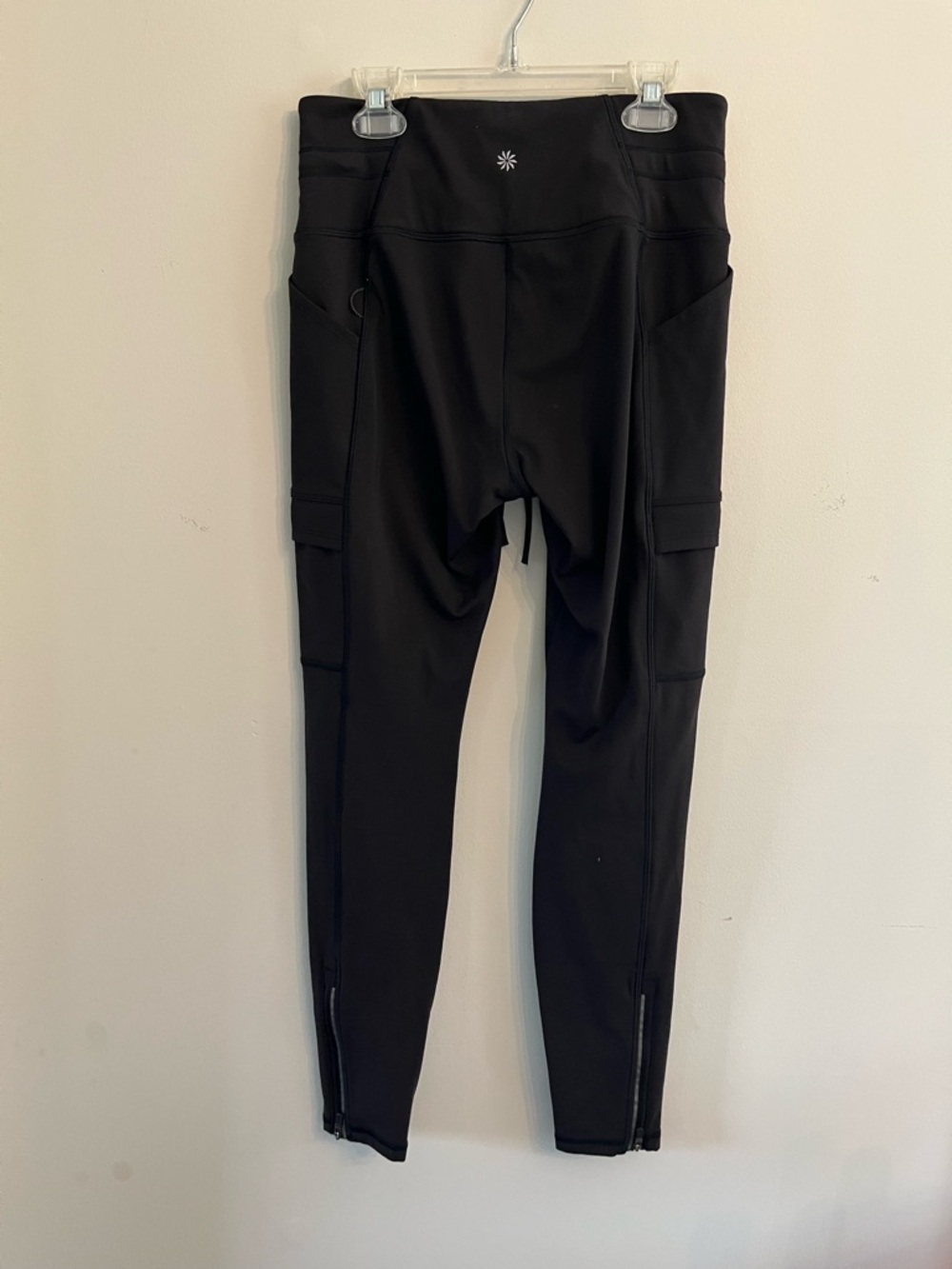 Athleta Rainer Cargo Tight - Picture 4 of 4
